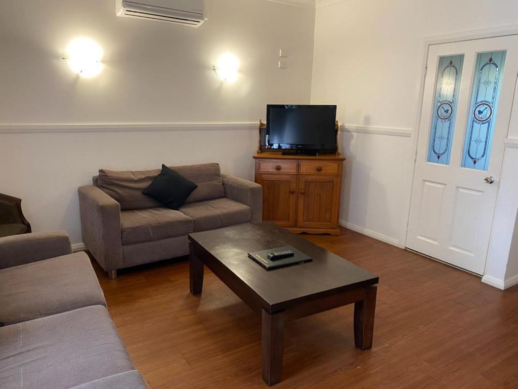 The Esplanade Motel Lakes Entrance Ngoại thất bức ảnh