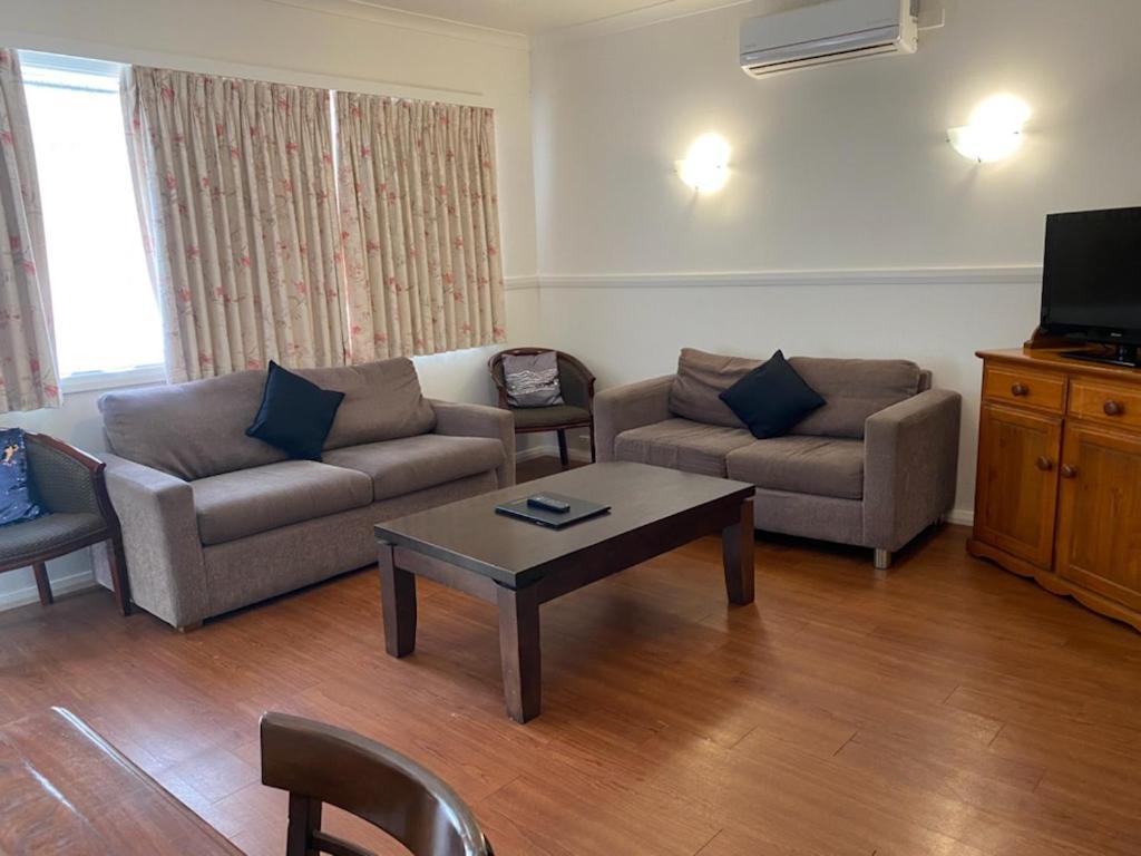 The Esplanade Motel Lakes Entrance Ngoại thất bức ảnh